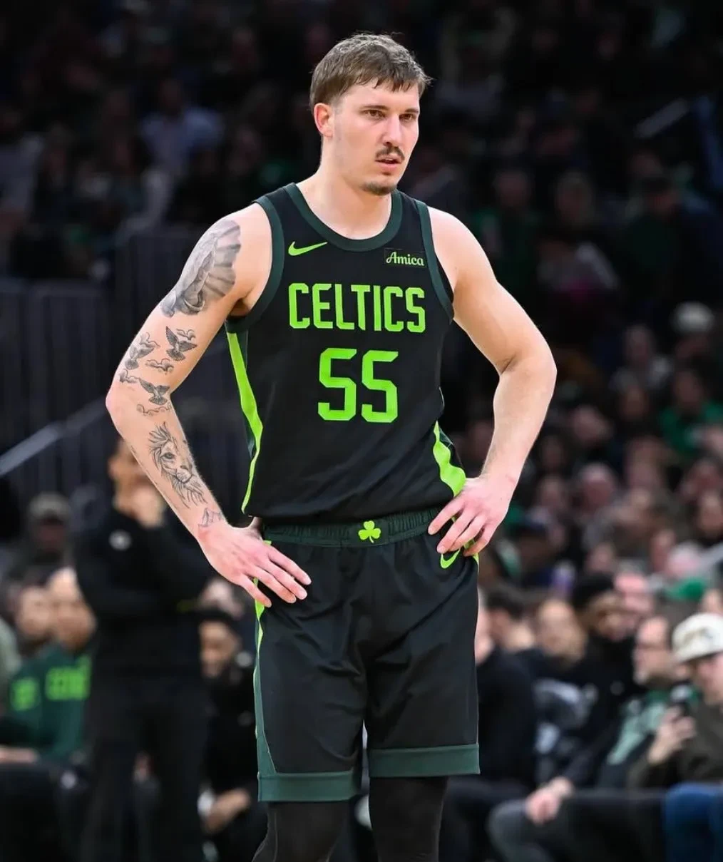 开云体育平台APP-凯尔特人险胜波兰男篮,凯尔·库兹马高光表现