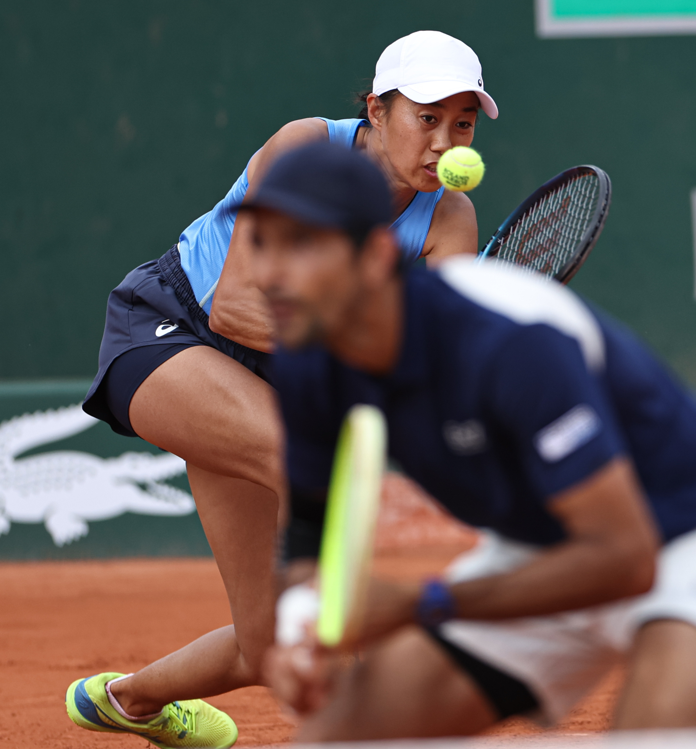 法国网球队鏖战澳大利亚网球队,穆雷三分雨点燃全场 法国网球队鏖战澳大利亚网球队,穆雷三分雨点燃全场