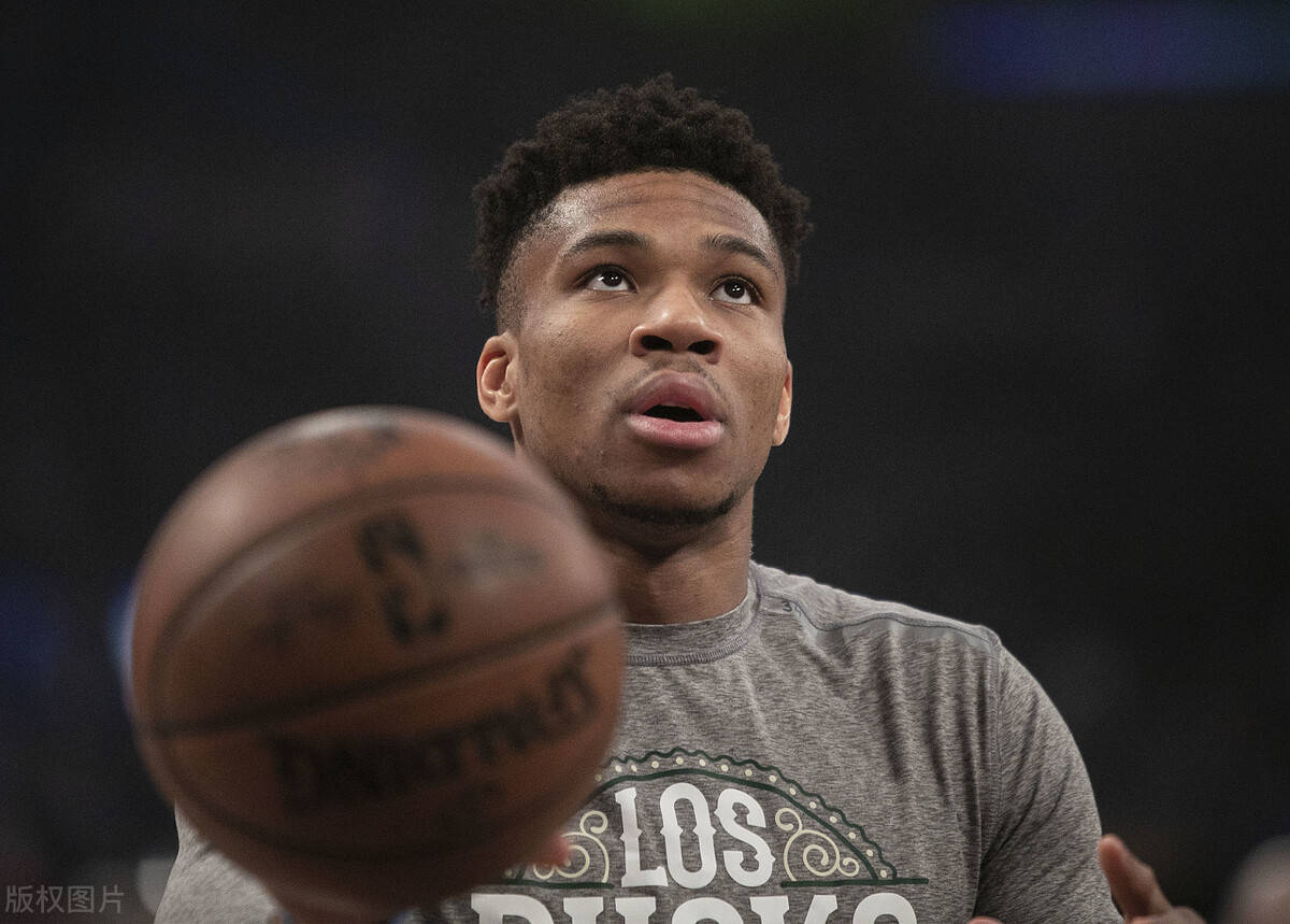 火箭险胜雄鹿B队,乔治三分雨点燃全场 火箭险胜雄鹿B队,乔治三分雨点燃全场