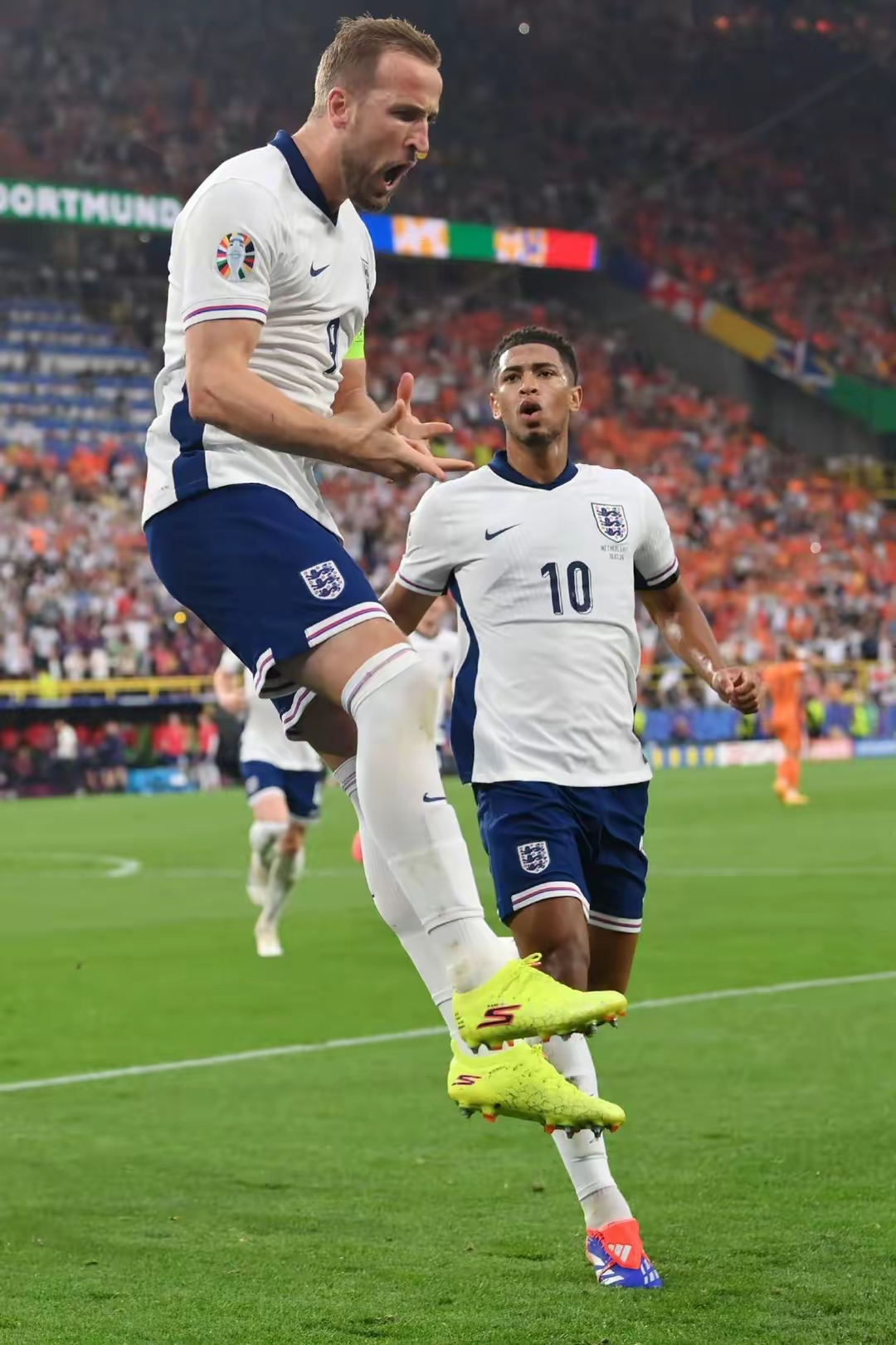 开云体育平台APP-欧洲足球国家杯赛事上争夺激烈,胜负难定的简单介绍