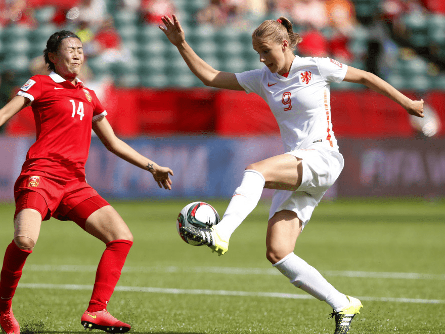 关于南非女足再夺冠军，夺魁成功的信息