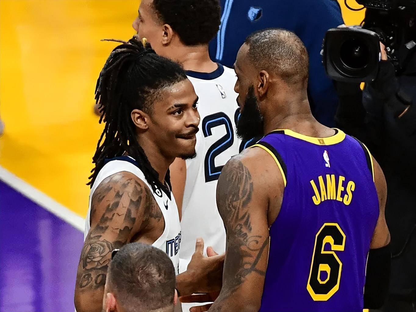 湖队比分险胜,拒绝放弃坚持到最后一刻的简单介绍 湖队比分险胜,拒绝放弃坚持到最后一刻的简单介绍