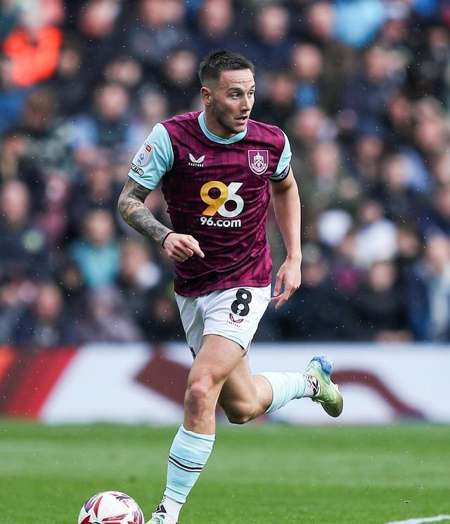 伯恩利主场战平纽卡斯尔联,保持不败势头的简单介绍 伯恩利主场战平纽卡斯尔联,保持不败势头的简单介绍