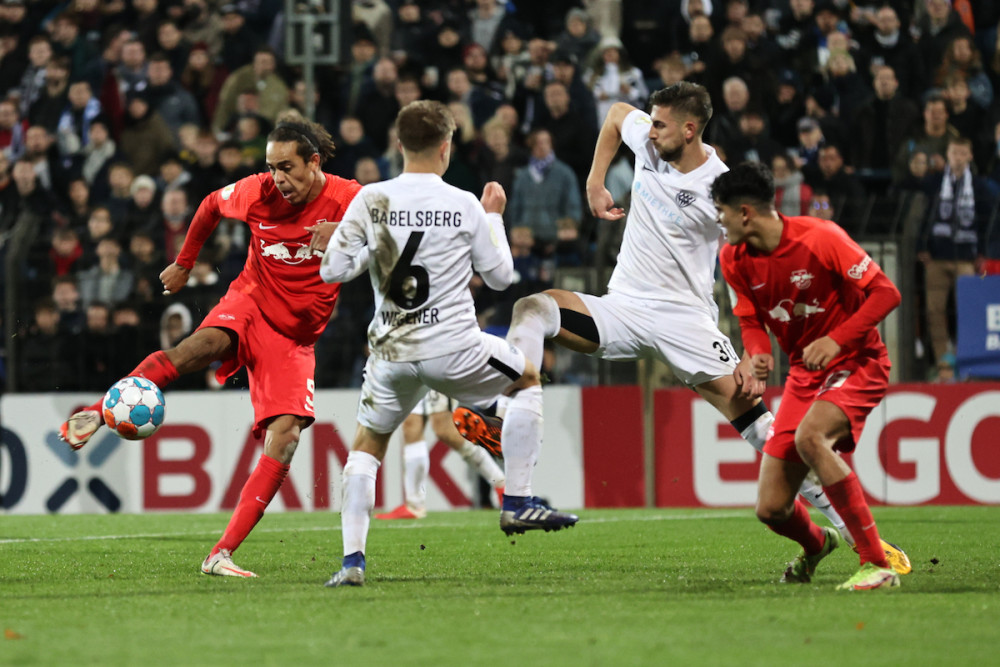 开云足球直播-吉斯杰提尔姆队在匈牙利足坛上发挥亮眼