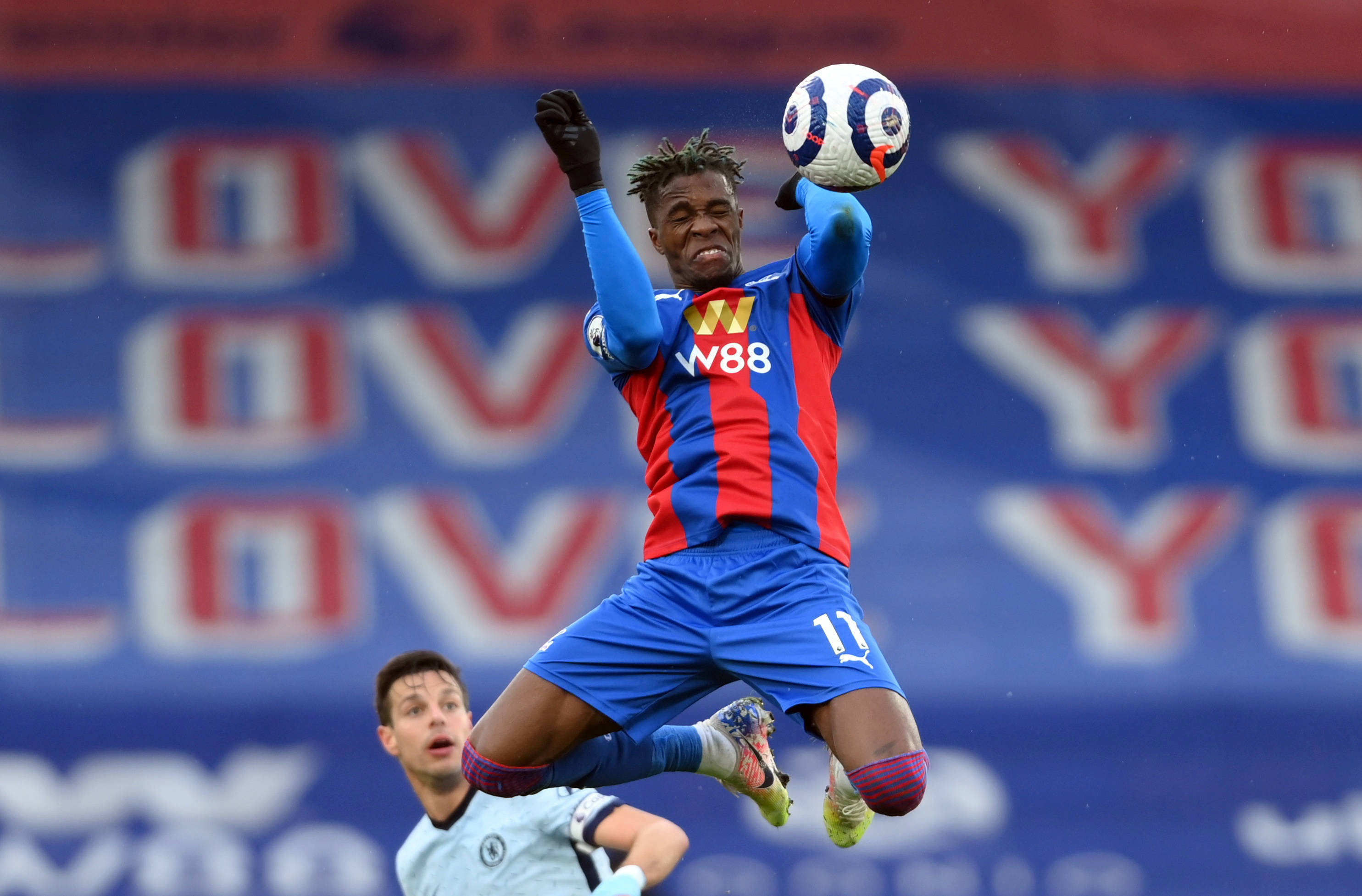 开云官网-关于水晶宫中场组织无间,球队传控球风令人赞叹的信息