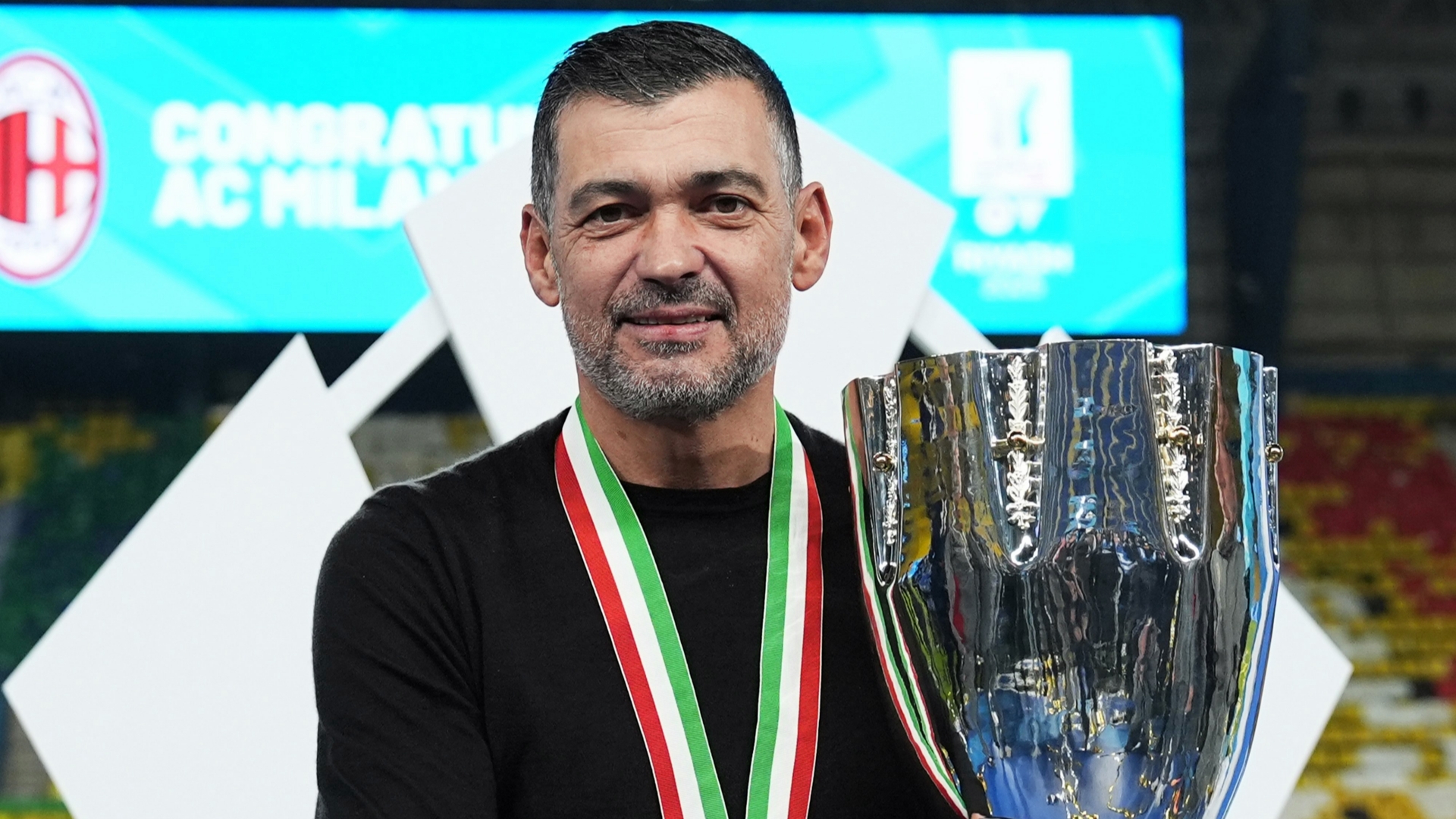 开云体育app-AC米兰后防线频频失误,主帅派遣更换人手的简单介绍