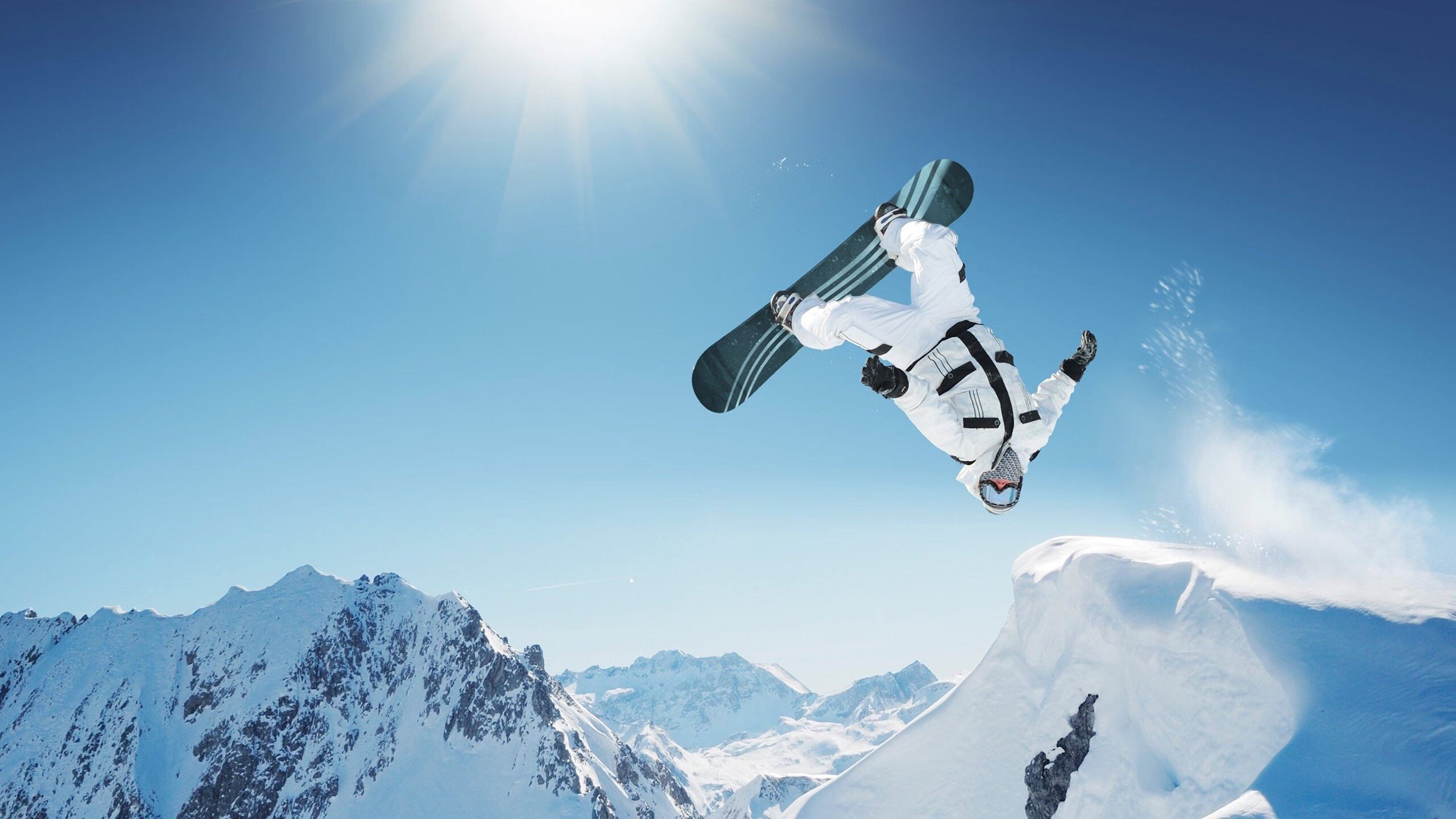 开云体育在线-从多哈到马德里,足球智慧的双重奏—迪亚斯如何用卡塔尔节奏重塑国家德比